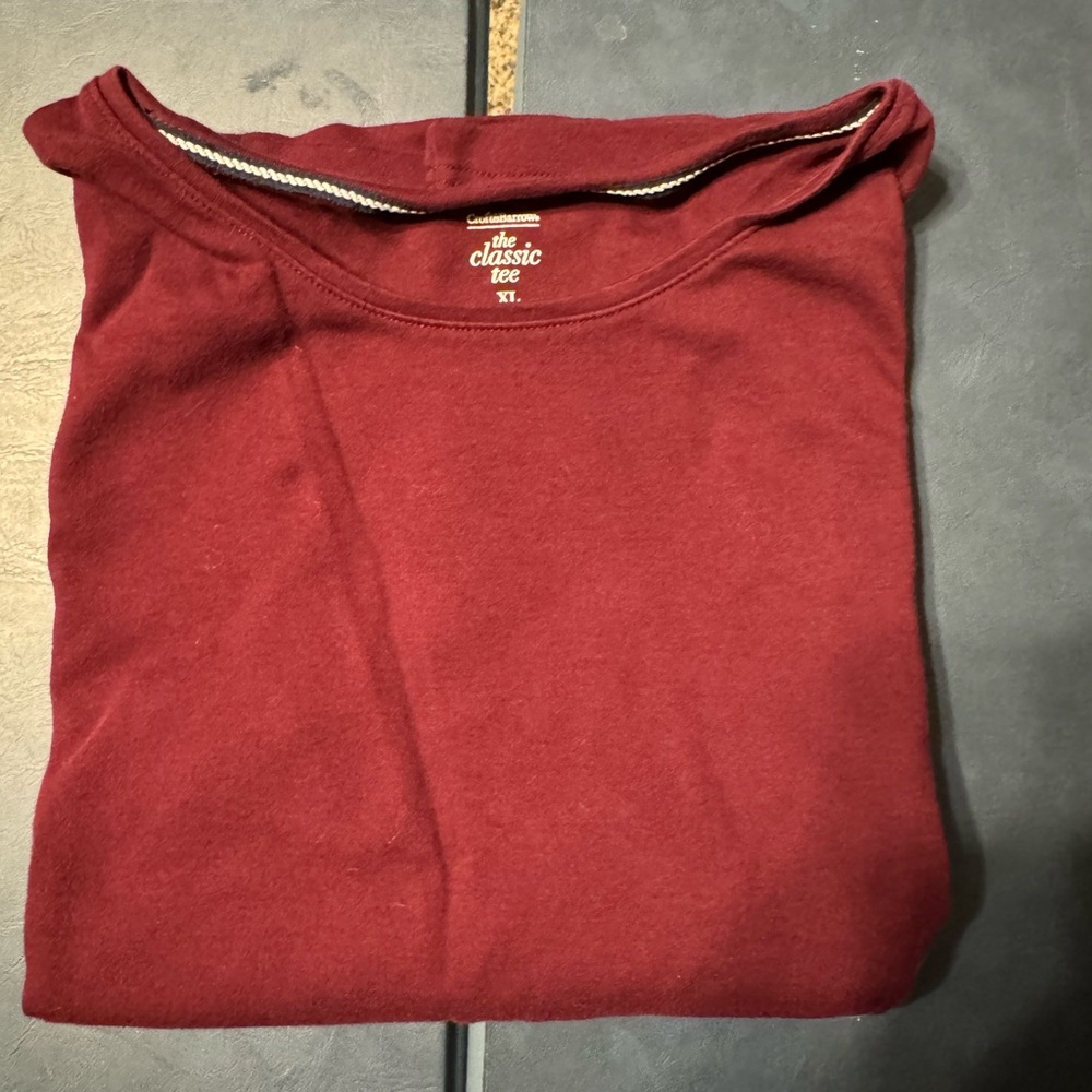 Croft & Barrow (9) the classic tees- size XL crew & v neck. See pics for colors